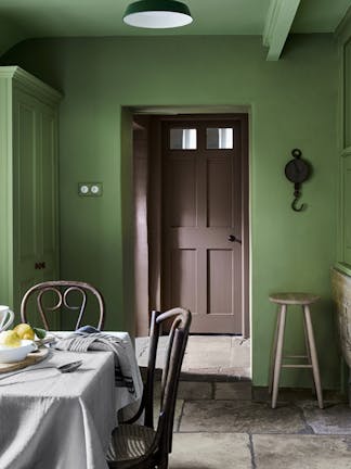 Garden 86. Scullery 318. Pea Green 91.